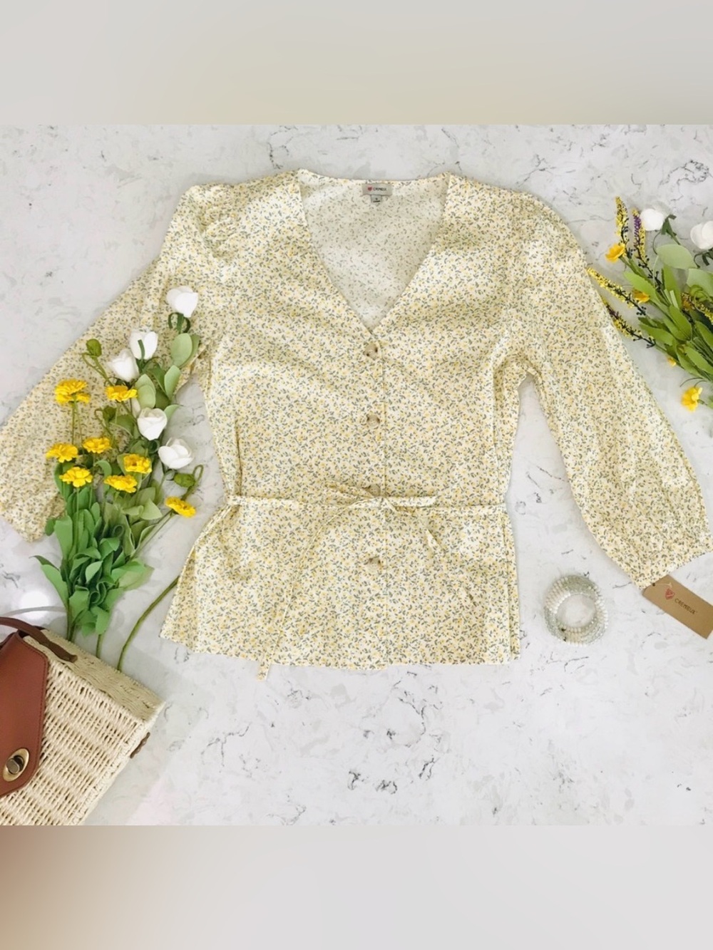 Daniel Cremieux Yellow Floral V-Neck Button Tie-Waist Blouse